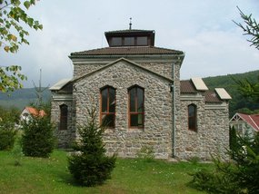 A hollóházai református templom